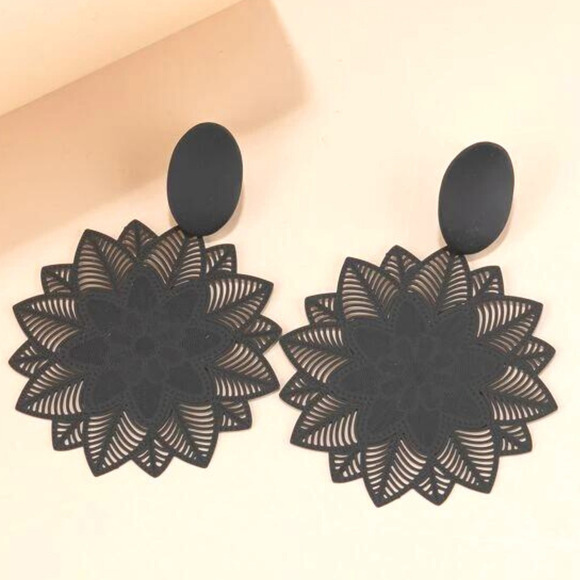 Black Dangle Earrings Boho Floral Flower Drop Earrings Vintage Design Sunburst - Picture 3 of 4
